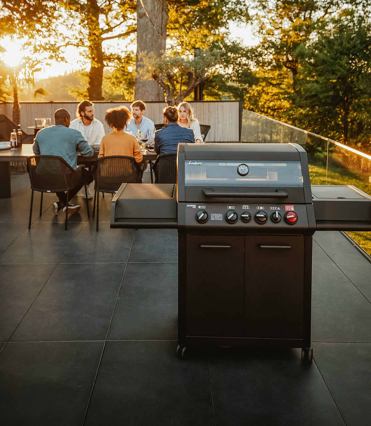 Enders Monroe Pro 4 SIK Turbo Shadow 4 Burner Gas Barbecue